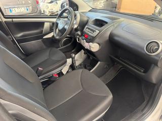 TOYOTA Aygo usata 26