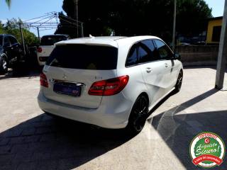 MERCEDES-BENZ B 180 usata, con Boardcomputer