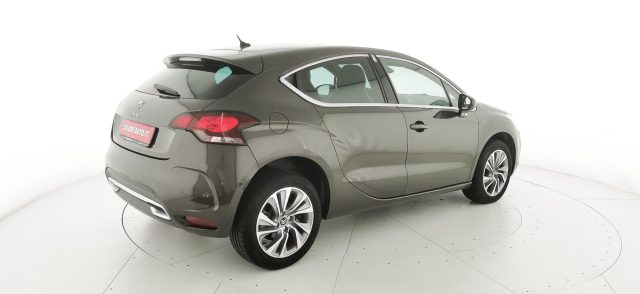 DS AUTOMOBILES DS 4 usata, con Volante in pelle