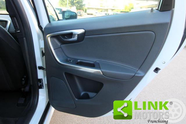 VOLVO XC60 usata, con Sedile posteriore sdoppiato