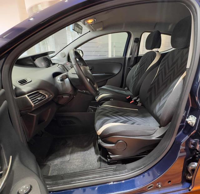 LANCIA Ypsilon usata, con Park Distance Control