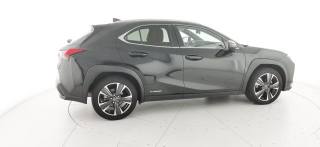 LEXUS UX 250h usata, con Volante in pelle