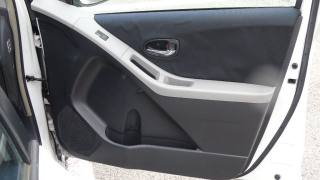 TOYOTA Yaris usata 51