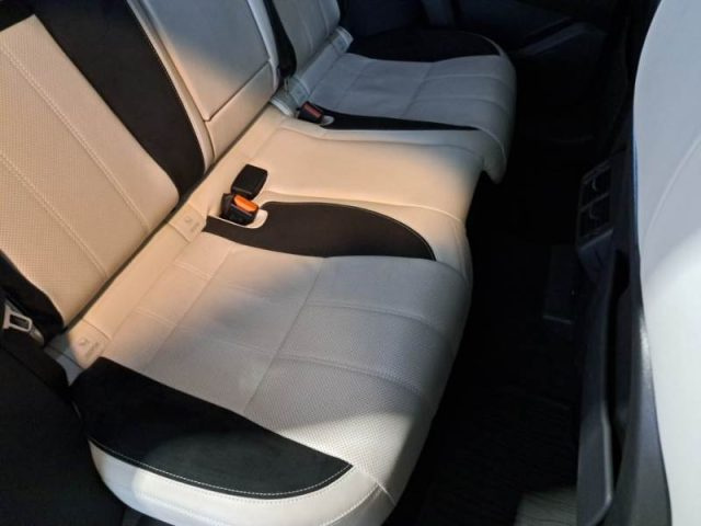 LAND ROVER Range Rover Velar usata, con Bluetooth