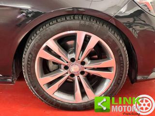 MERCEDES-BENZ E 220 usata, con Lettore CD