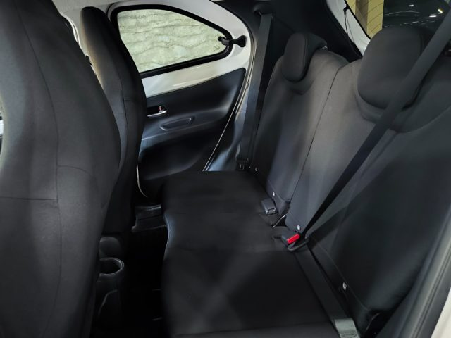 TOYOTA Aygo X usata, con Airbag testa