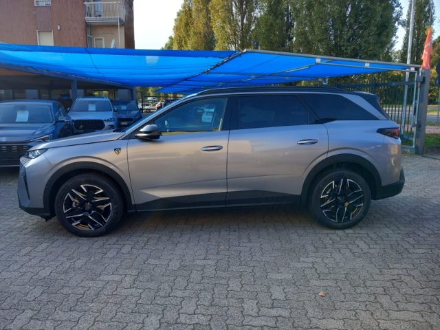 PEUGEOT 5008 usata, con Autoradio