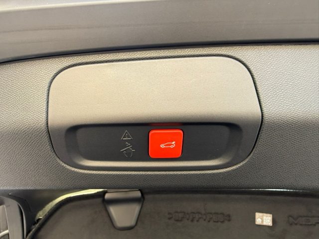 PEUGEOT 408 usata, con Telecamera per parcheggio assistito