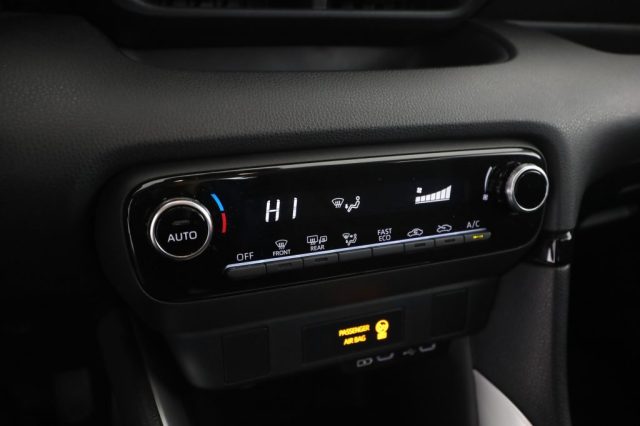 TOYOTA Yaris usata 7