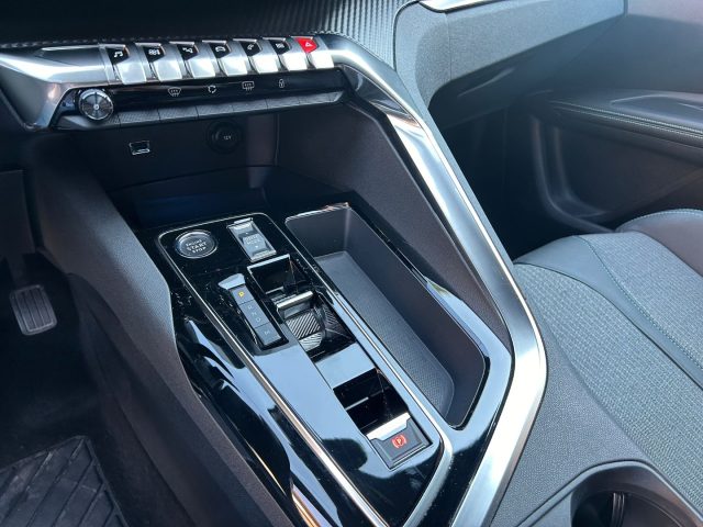 PEUGEOT 5008 usata, con Specchietti laterali elettrici