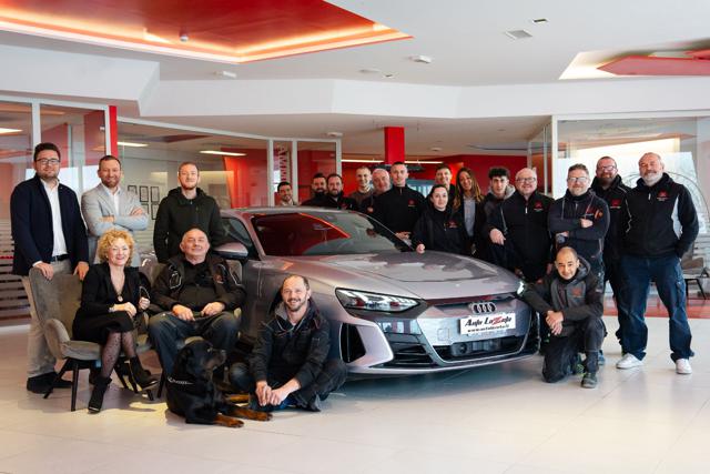 MERCEDES-BENZ V 300 usata, con Specchietto retrovisore con funzione antiabbagliamento
