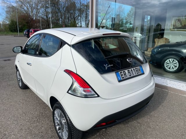 LANCIA Ypsilon usata, con ESP