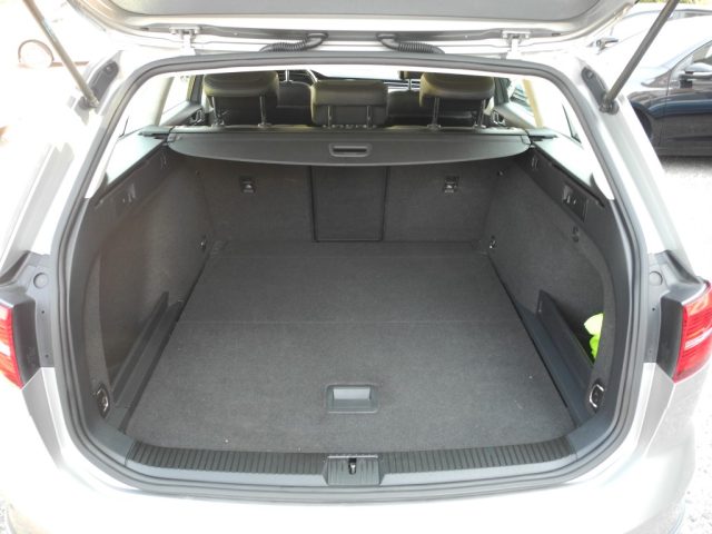 VOLKSWAGEN Passat Alltrack usata, con Gancio traino