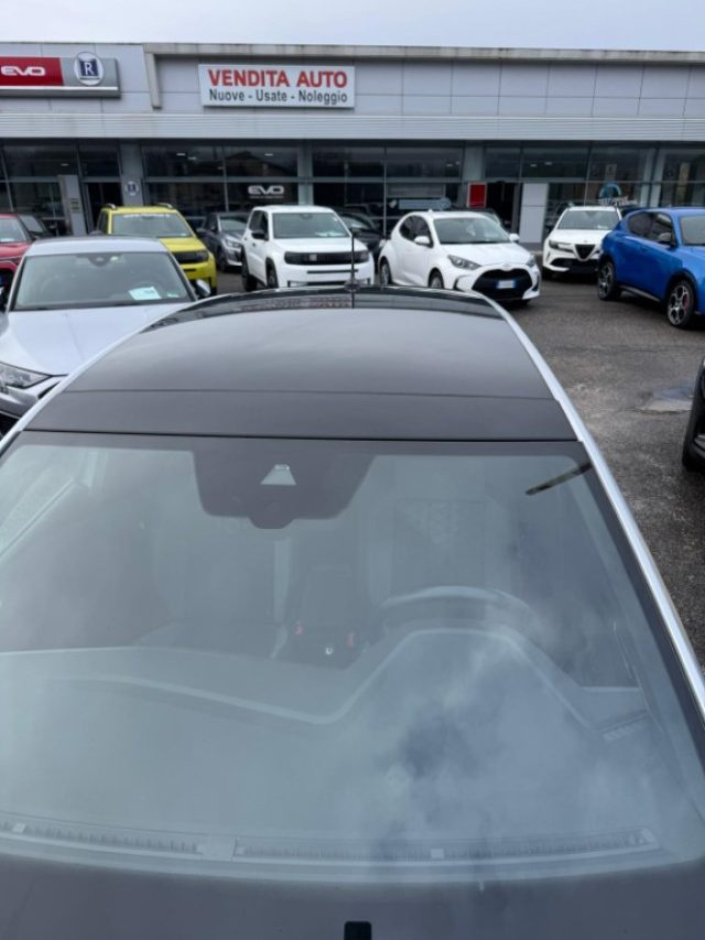 VOLKSWAGEN Taigo usata, con Frenata d