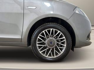LANCIA Ypsilon usata, con Supporto lombare