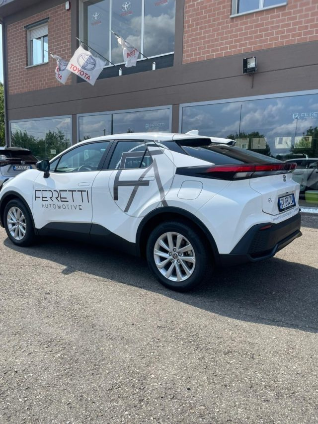 TOYOTA C-HR usata, con Airbag