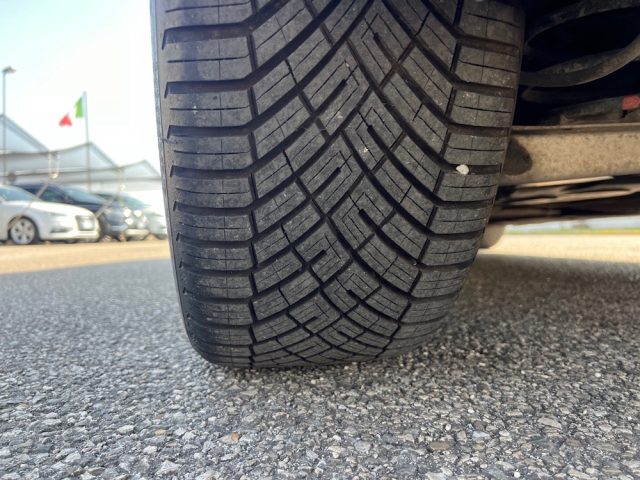 MERCEDES-BENZ B 180 usata, con Controllo trazione