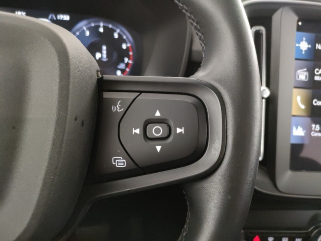 VOLVO XC40 usata, con Sensori di parcheggio posteriori