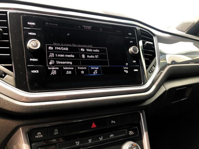 VOLKSWAGEN T-Roc usata, con Volante multifunzione