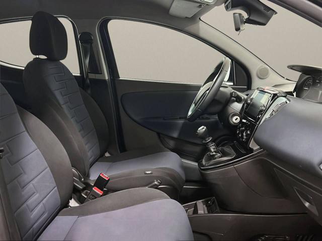 LANCIA Ypsilon usata, con ESP
