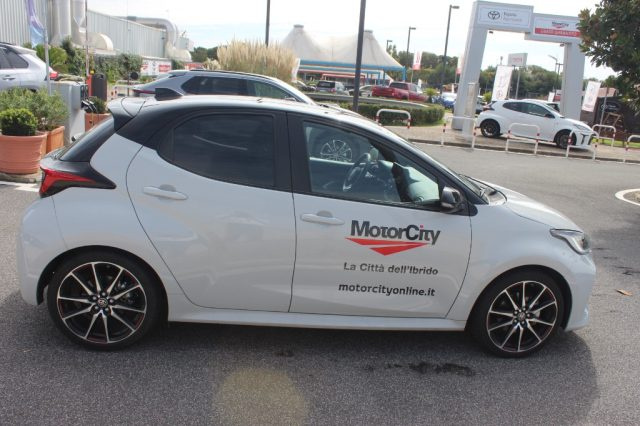TOYOTA Yaris usata, con Bluetooth