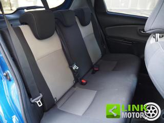TOYOTA Yaris usata, con Telecamera per parcheggio assistito