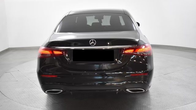 MERCEDES-BENZ E 220 usata, con Autoradio