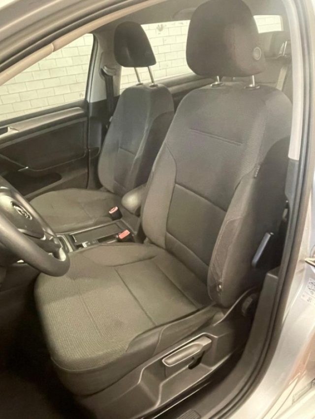 VOLKSWAGEN Golf Variant usata, con Climatizzatore