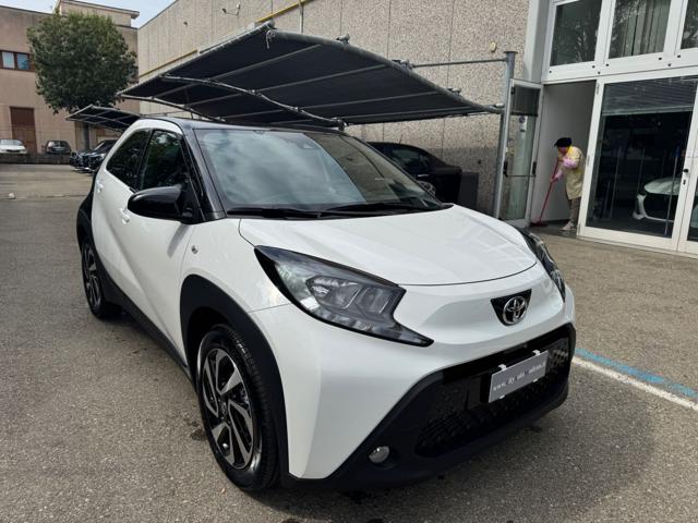 TOYOTA Aygo X usata, con Airbag