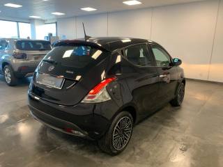 LANCIA Ypsilon usata, con USB