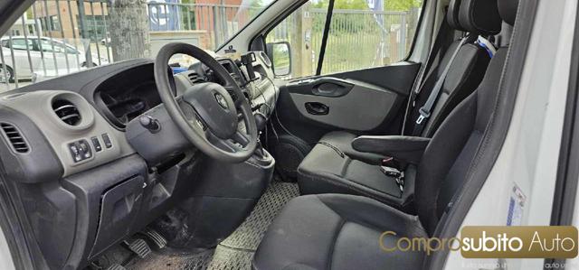 RENAULT Trafic usata 15