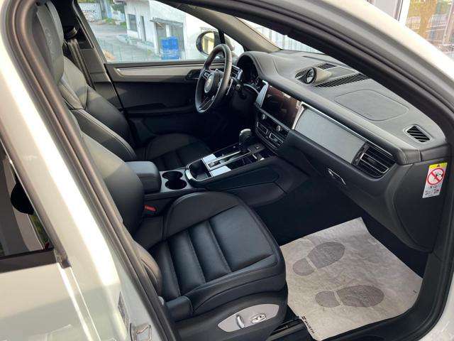 PORSCHE Macan usata, con Park Distance Control