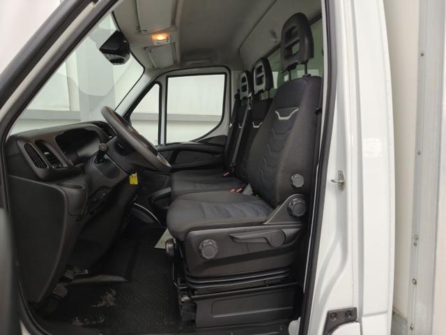 IVECO Daily usata, con MP3