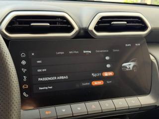 MG ZS usata, con Touch screen
