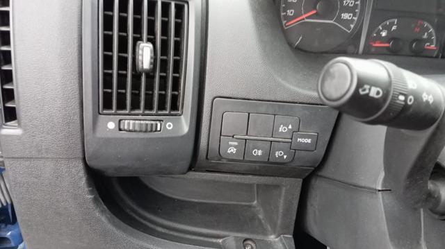 PEUGEOT Boxer usata, con MP3