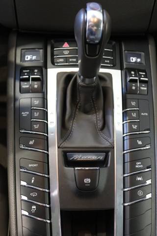 PORSCHE Macan usata 25