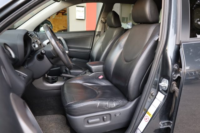 TOYOTA RAV 4 usata 38