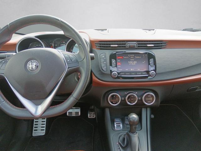 ALFA ROMEO Giulietta usata, con Autoradio