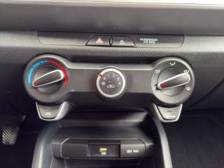 KIA Stonic usata, con Autoradio digitale
