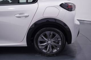 PEUGEOT 208 usata, con Autoradio digitale