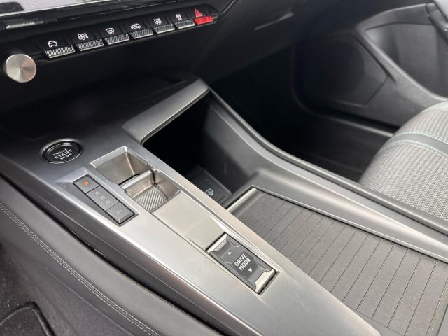 PEUGEOT 308 usata, con Boardcomputer