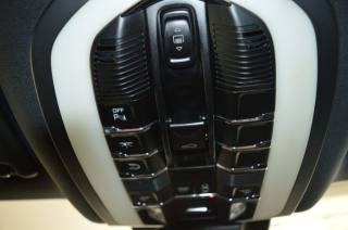 PORSCHE Macan usata, con Luci diurne LED