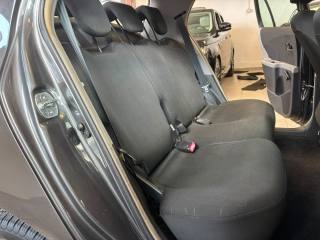 TOYOTA Yaris usata, con Luci diurne