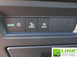 VOLKSWAGEN Touareg usata, con Autoradio digitale
