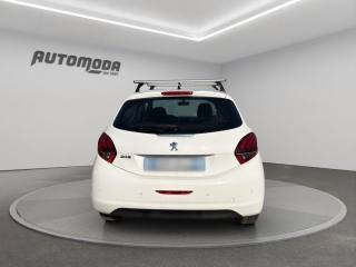 PEUGEOT 208 usata, con Autoradio