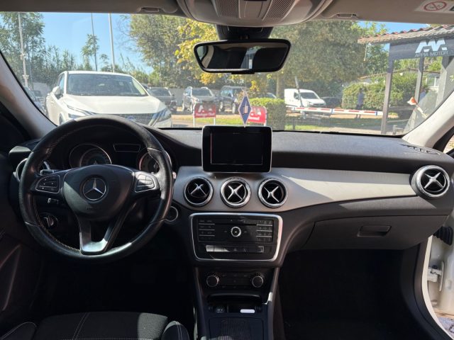 MERCEDES-BENZ GLA 200 usata, con Controllo automatico clima