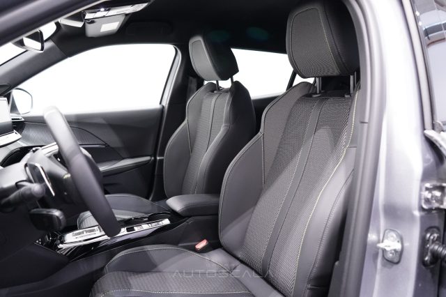 PEUGEOT 2008 usata, con Vetri oscurati