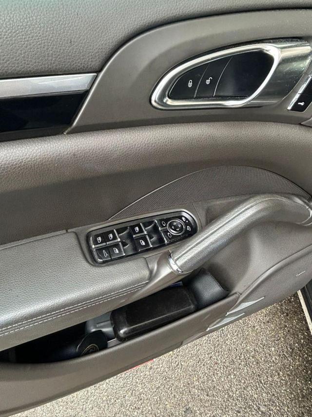 PORSCHE Cayenne usata, con Vivavoce