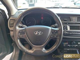 HYUNDAI i20 usata 16