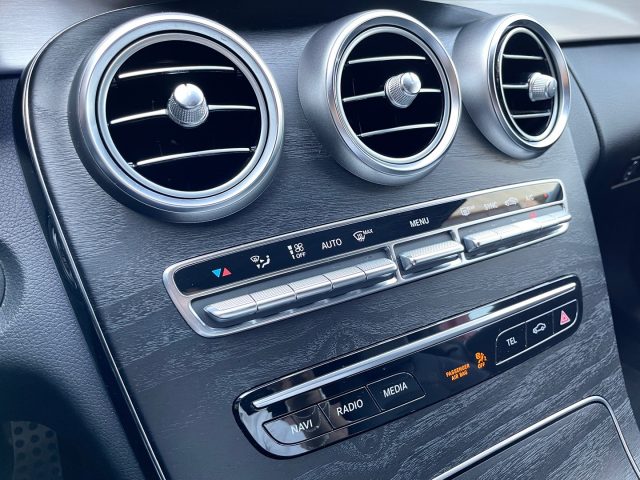 MERCEDES-BENZ C 180 usata, con Fari Xenon